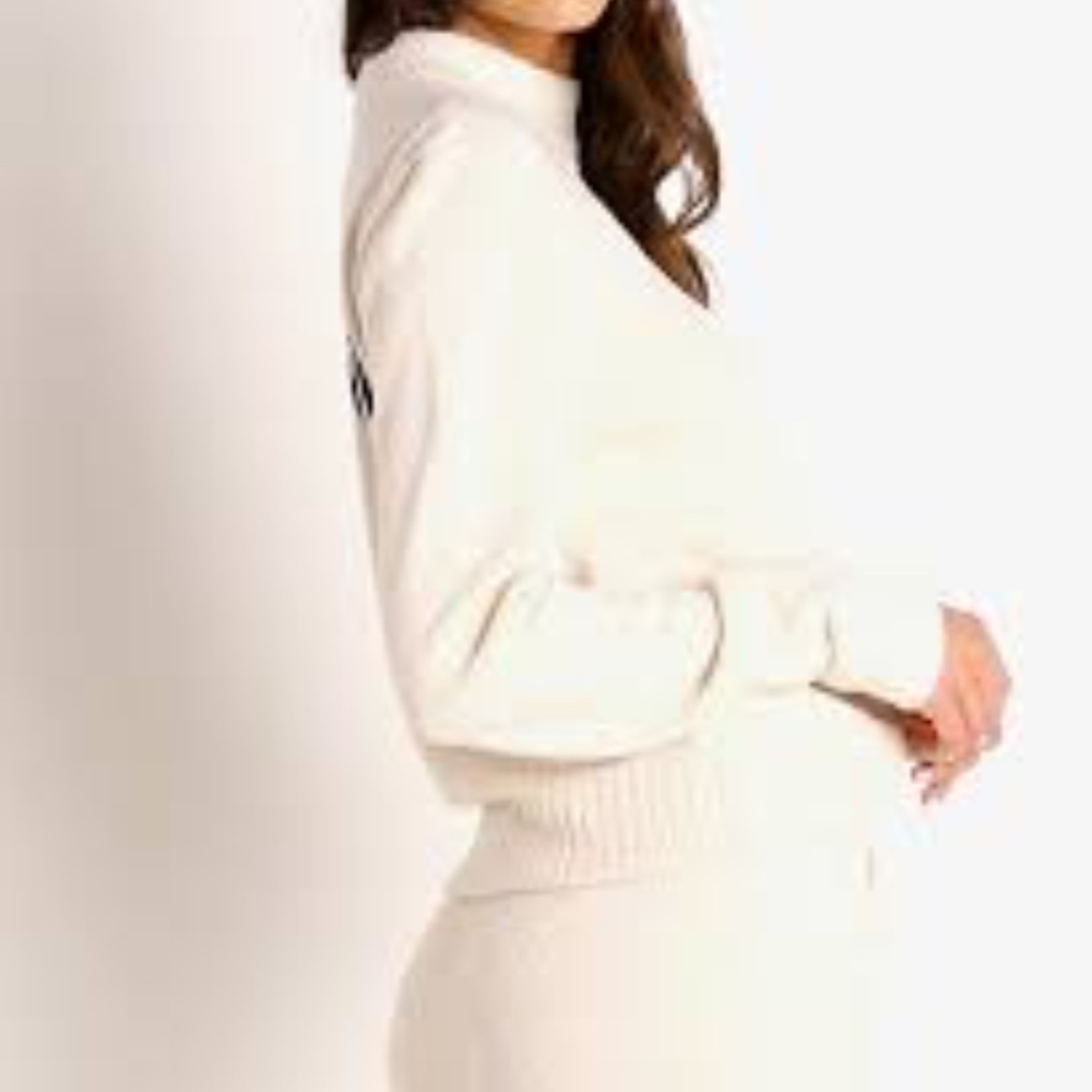 NWT SWEET & SINFUL CREAM KNIT CABLE SWEATER
